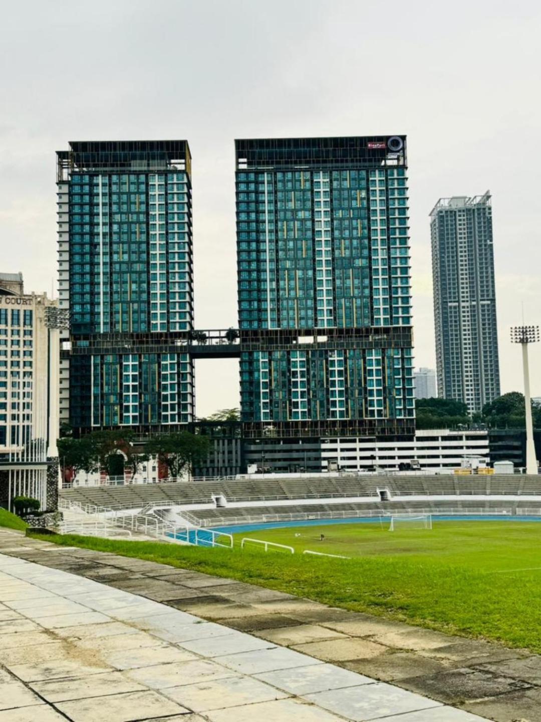 Mandarin Opus Pangsapuri *