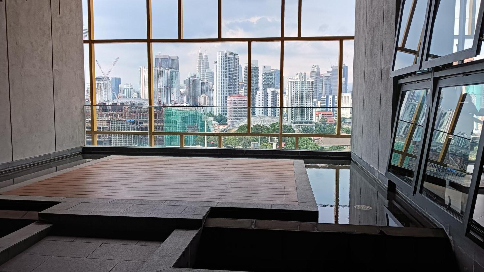Mandarin Opus Apartment